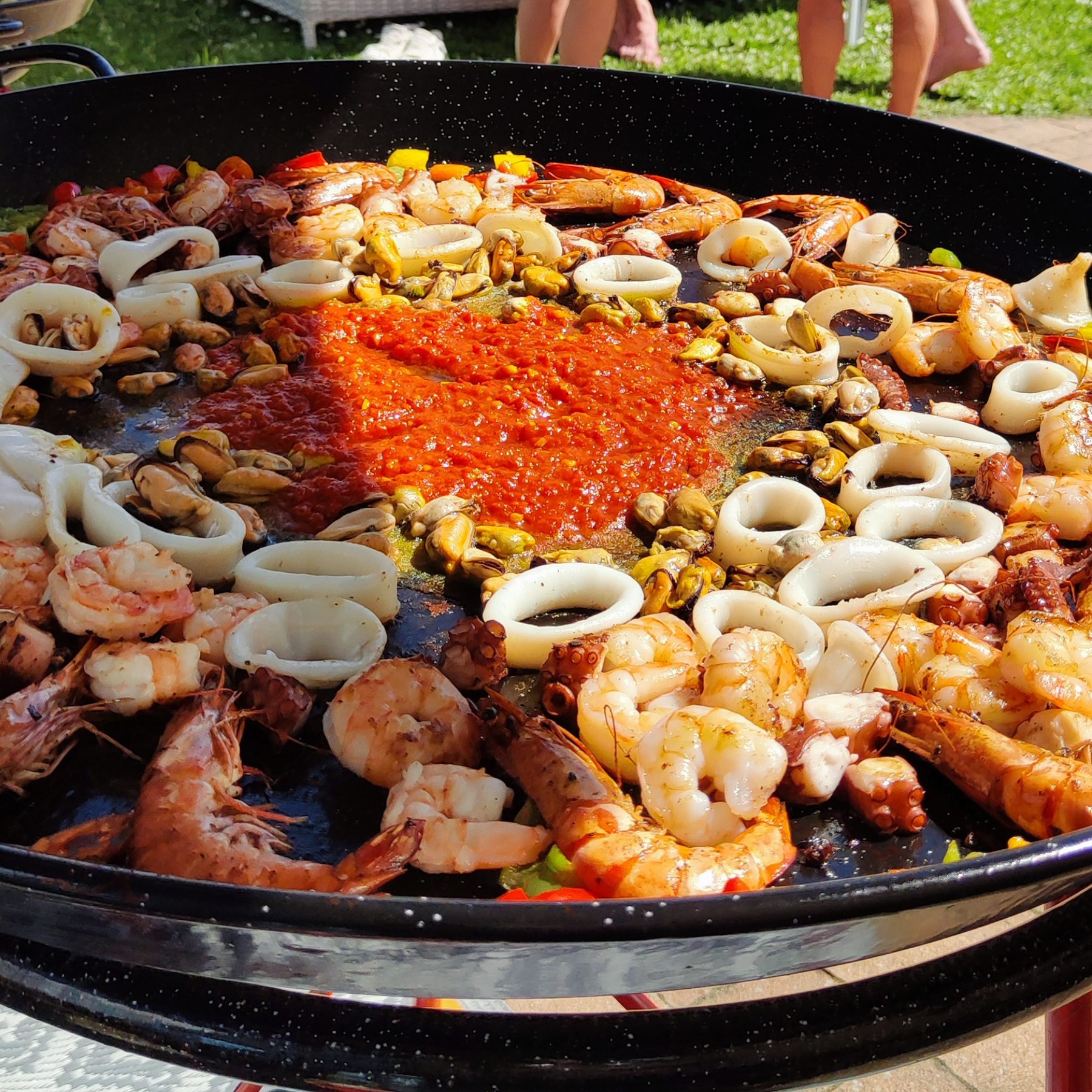 Detail einer frisch zubereiteten Paella